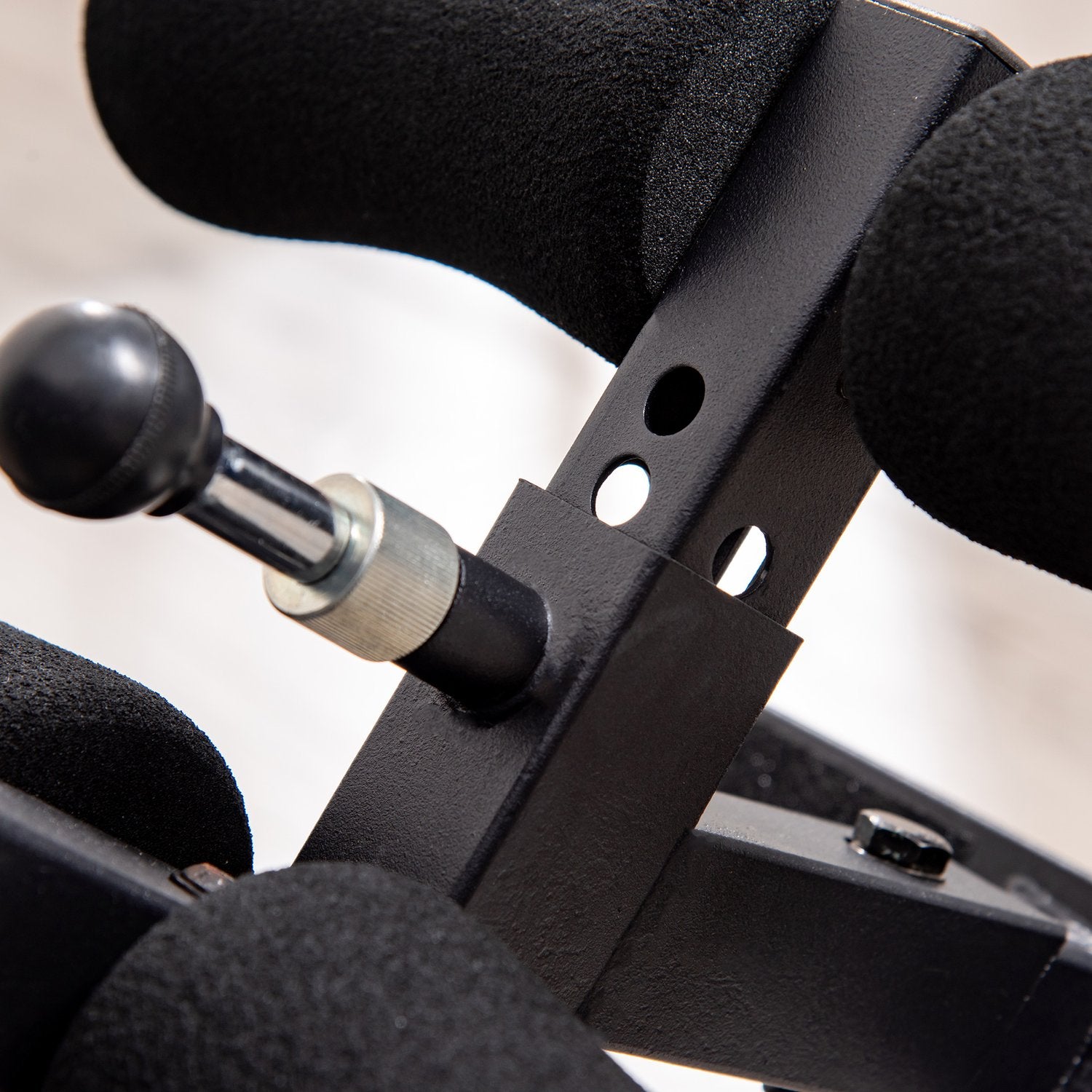 Vikbar inversionsbänk med hjul, justerbar kudde